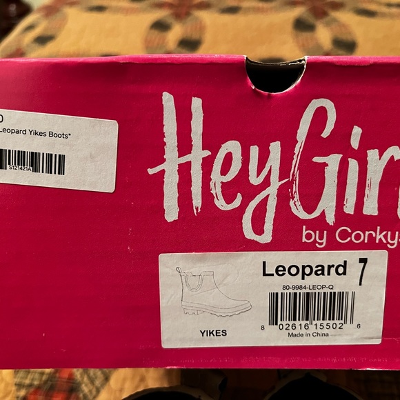 New- Corkys Hey Girl Leopard Yikes Boots Size 7 - Picture 11 of 13